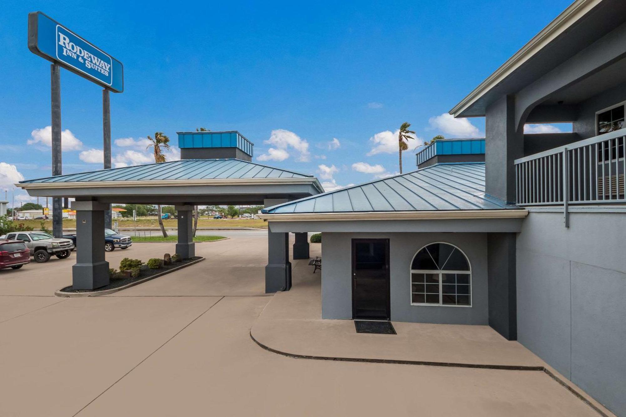 Rodeway Inn & Suites Corpus Christi Exterior photo