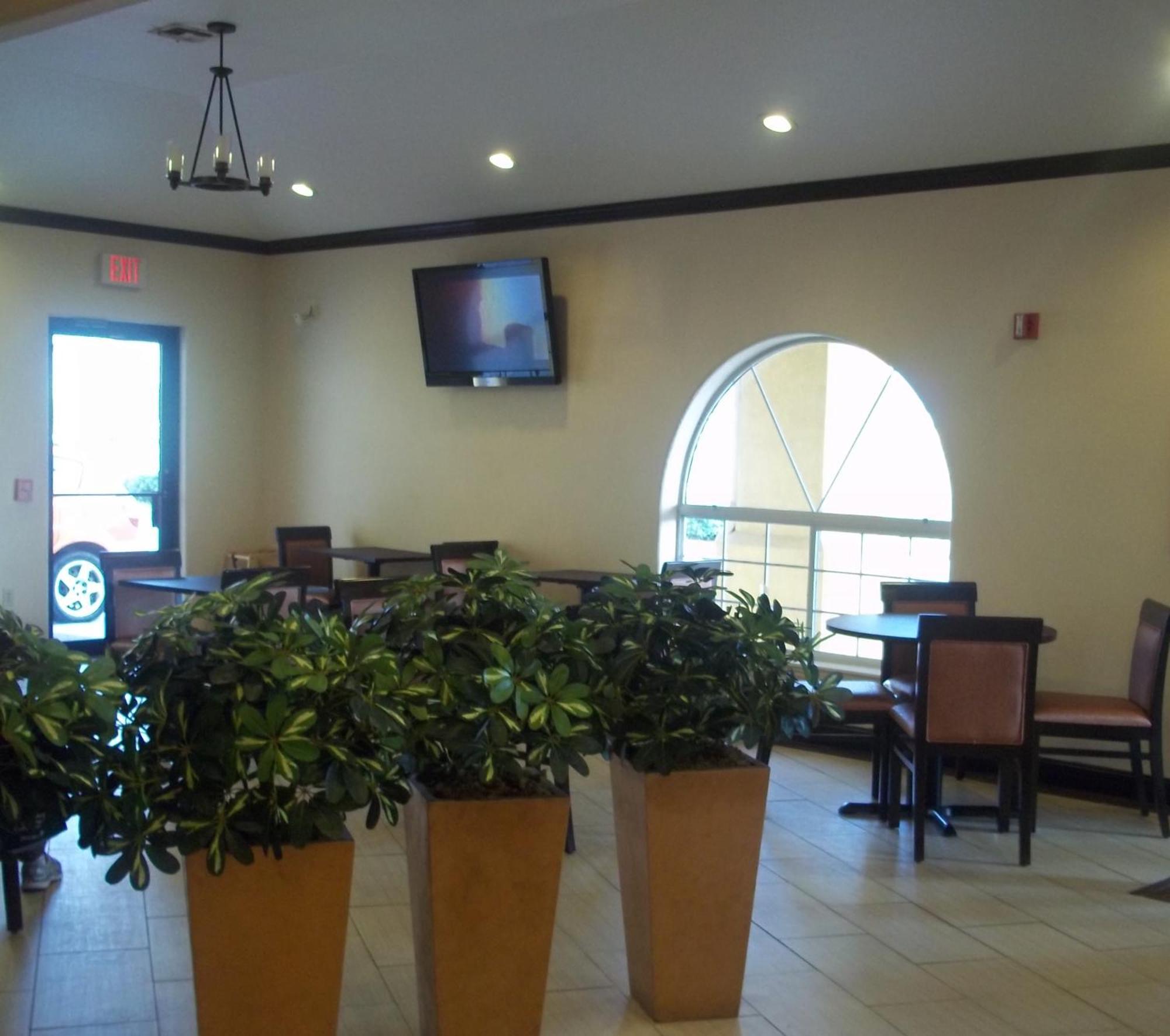 Rodeway Inn & Suites Corpus Christi Exterior photo
