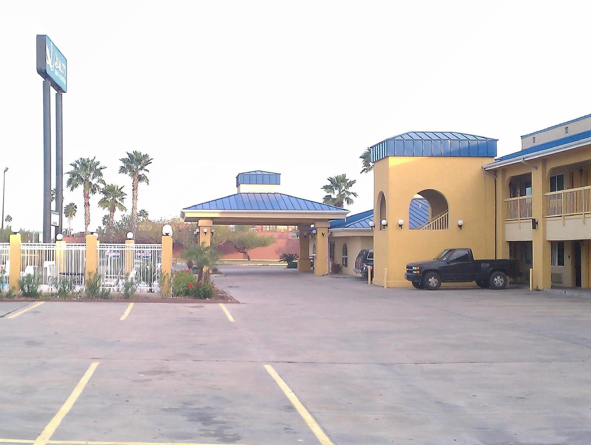 Rodeway Inn & Suites Corpus Christi Exterior photo
